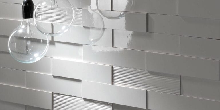 parete moderna con rivestimento bianco lucido e inserti materici pavimenti e rivestimenti contemporanei 4emme