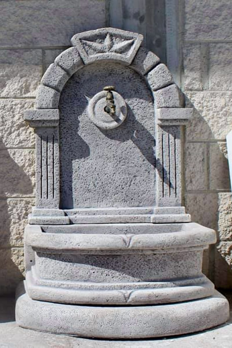 arredo giardino ad avella fontana muro pietra grigia 4 emme